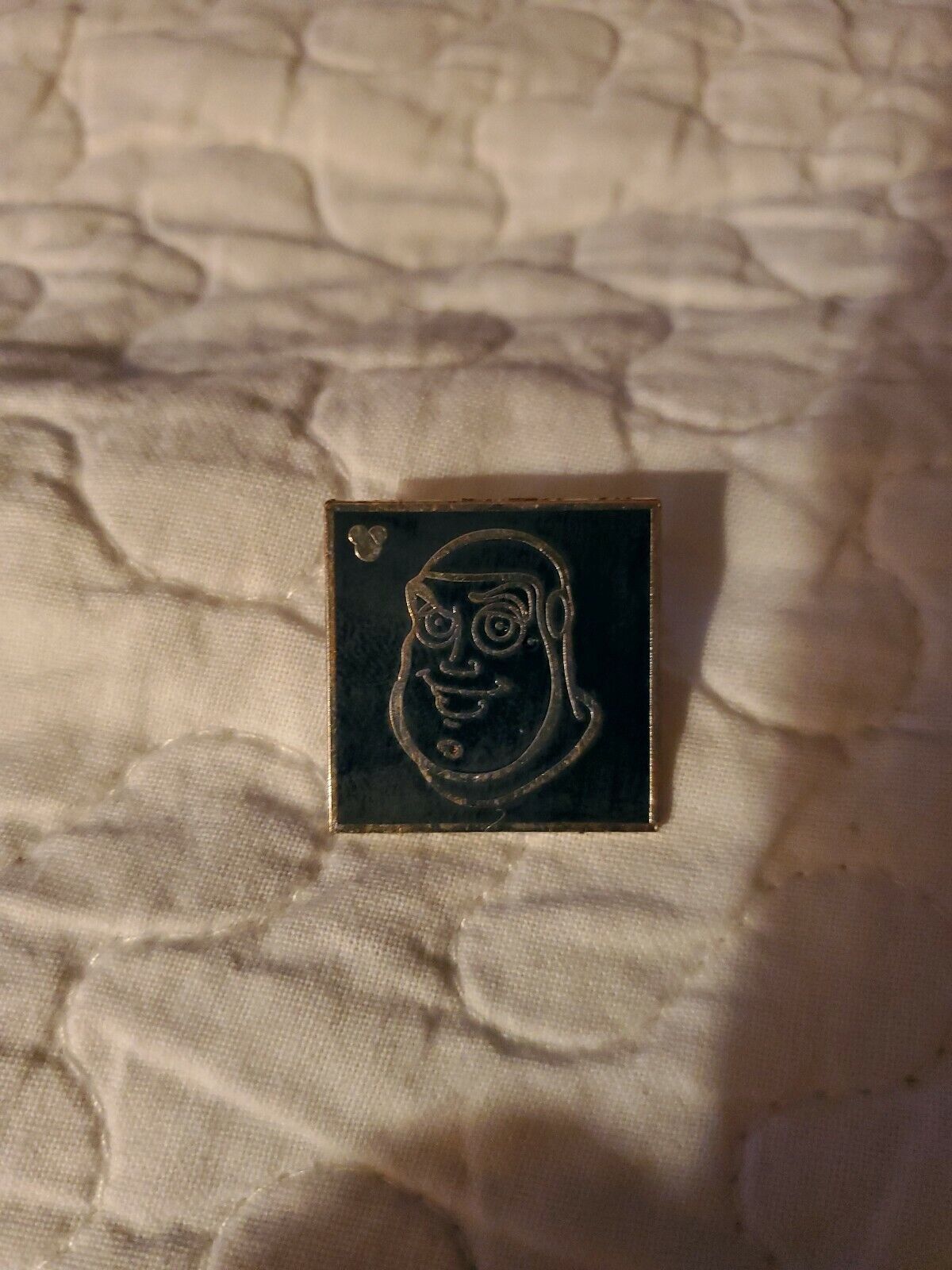 DISNEY 2009 DISNEY HIDDEN MICKEY OFFICIAL TRADING COLLECTIBLE PIN