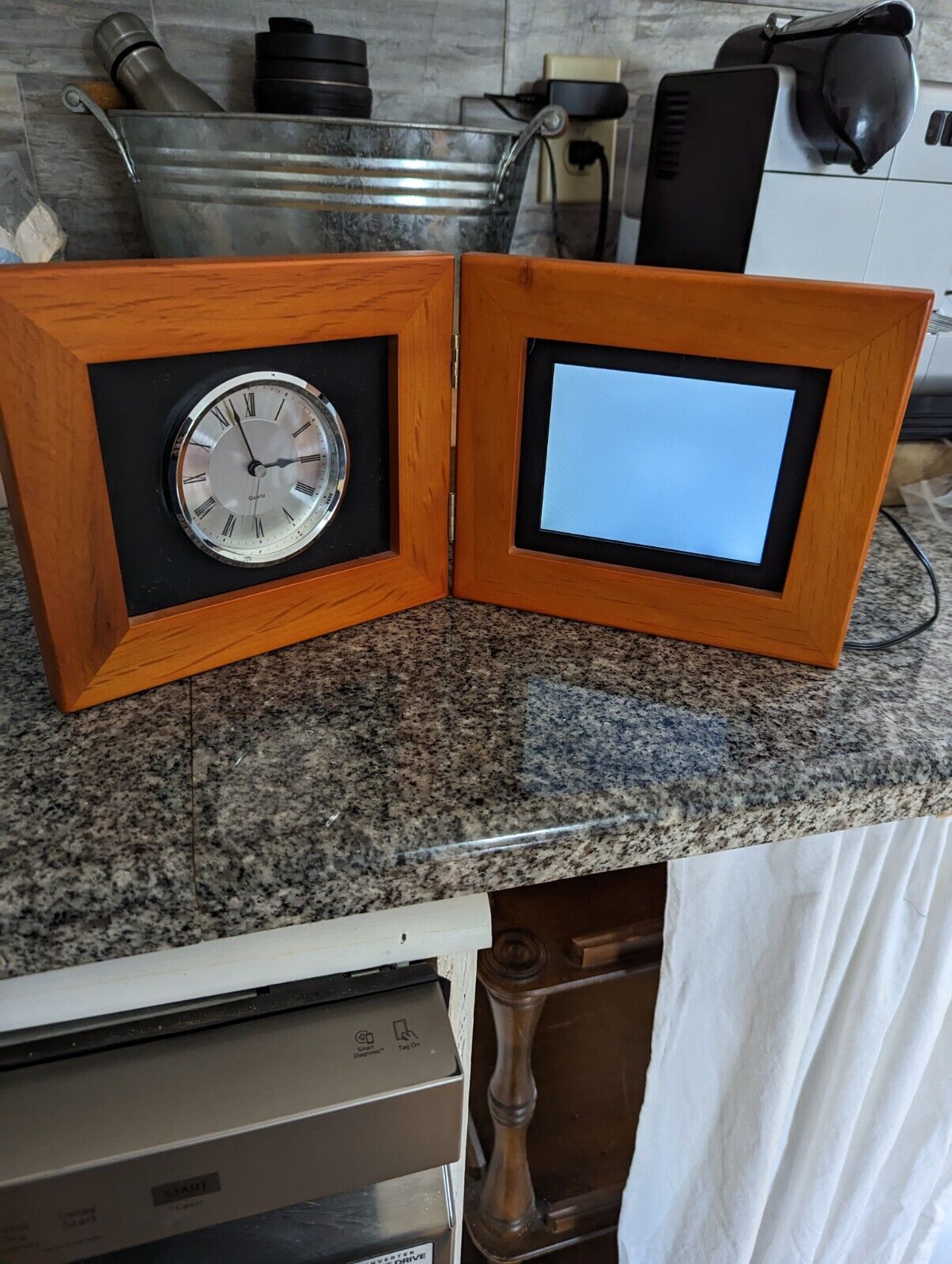 Digital Photo Frame Video Music & Clock Coby Wood Frame 5.6-Inch Gift Album