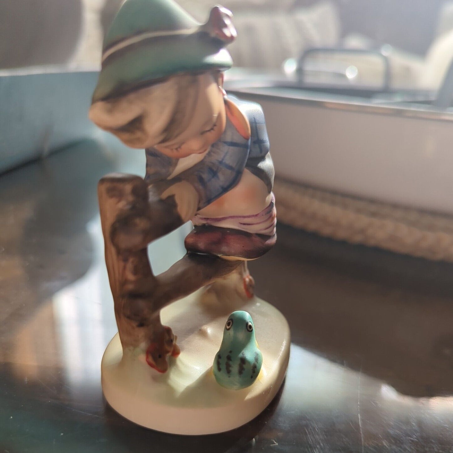 Figurine "RETREAT TO SAFETY" Goebel 201/1 TMK 4 Boy On Fence with Frog