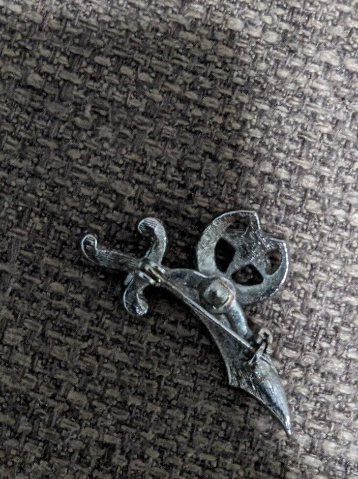 Shriner Brooch Excellent Detailed Rhinestone On Metal