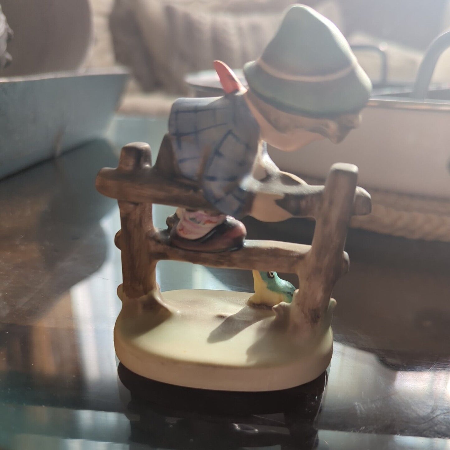 Figurine "RETREAT TO SAFETY" Goebel 201/1 TMK 4 Boy On Fence with Frog