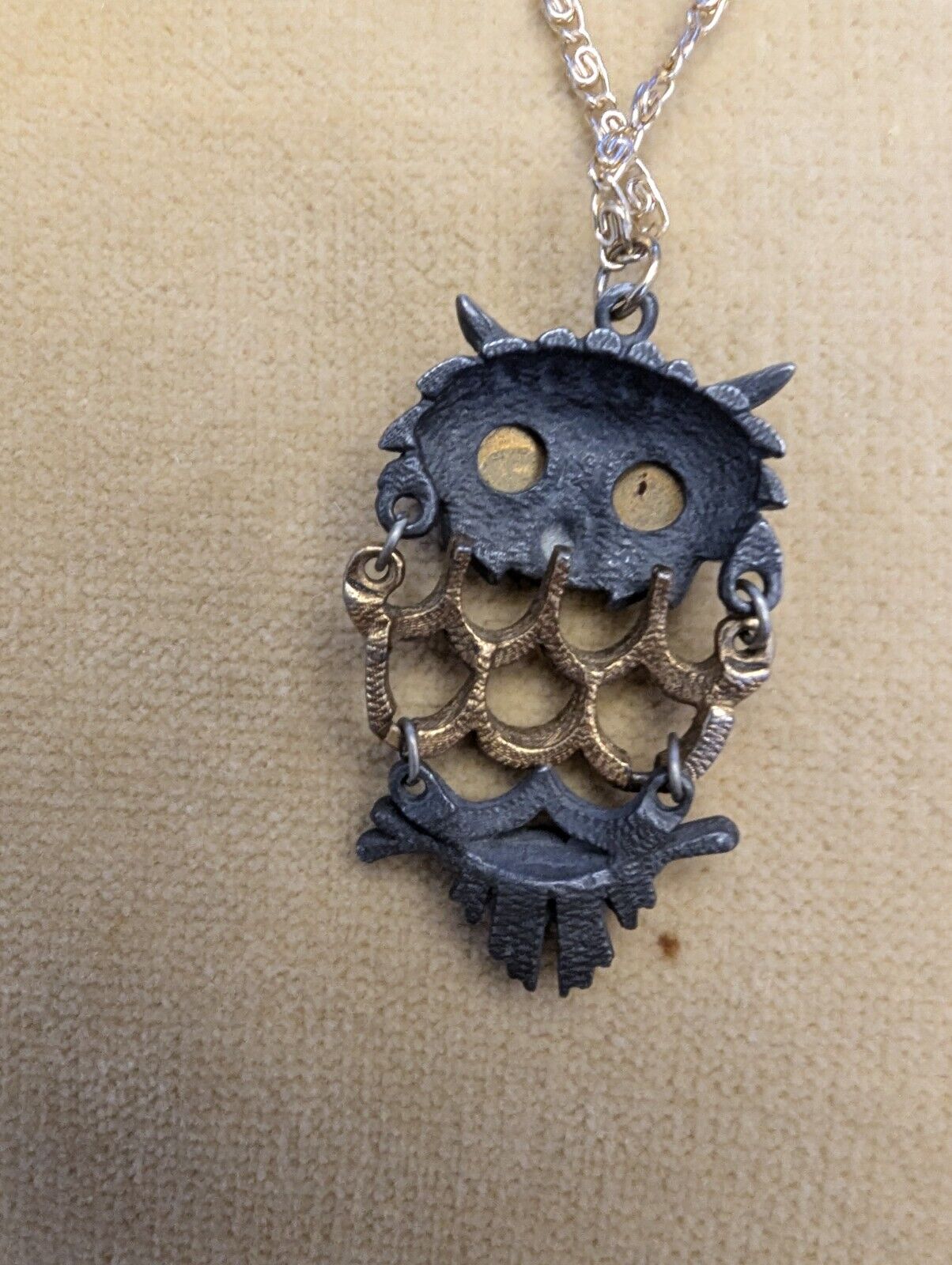 Vntg 2.5” Reticulated Owl Pendant,Amber Eyes Golden,Pewter,Metal, 18" S Chain