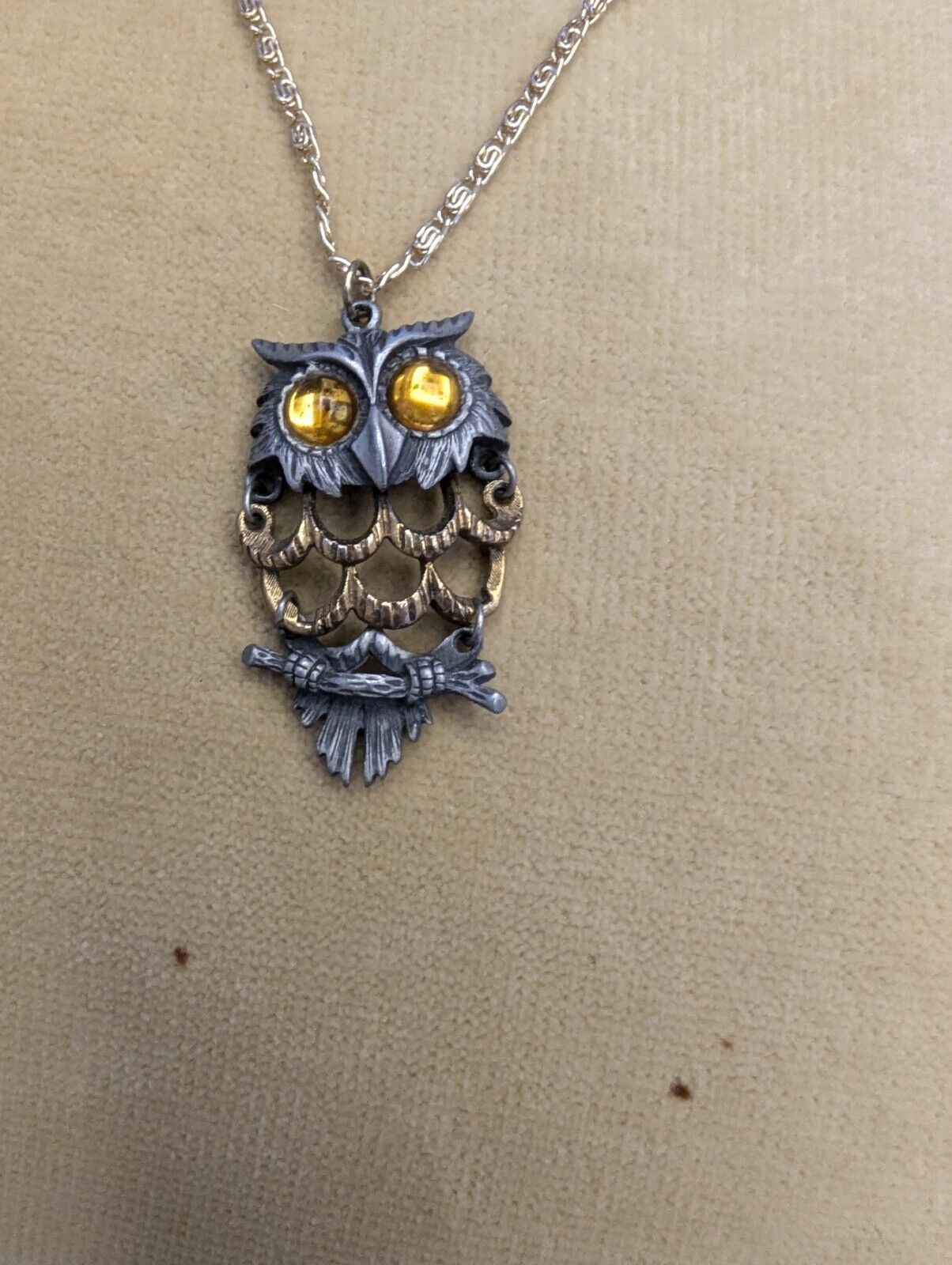 Vntg 2.5” Reticulated Owl Pendant,Amber Eyes Golden,Pewter,Metal, 18" S Chain