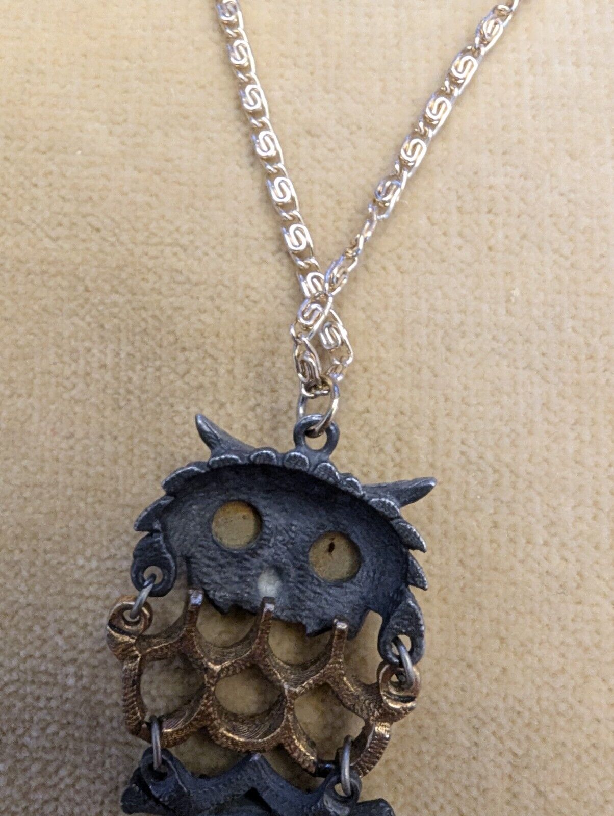 Vntg 2.5” Reticulated Owl Pendant,Amber Eyes Golden,Pewter,Metal, 18" S Chain