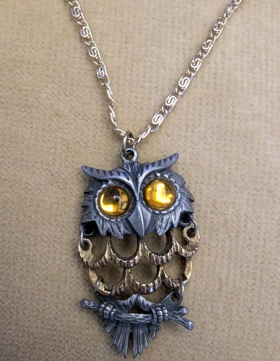 Vntg 2.5” Reticulated Owl Pendant,Amber Eyes Golden,Pewter,Metal, 18" S Chain