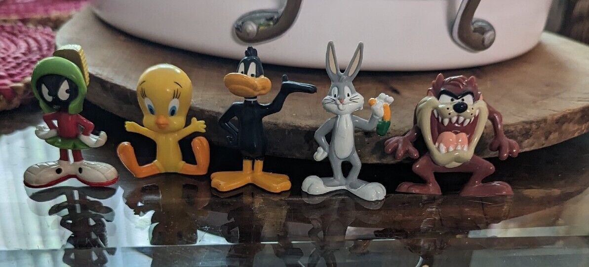 WB FIGURES BUGS BUNNY,DAFFY DUCK,MARVIN MARTIAN,TWEETY BIRD, TASMANIAN DEVIL 2.5