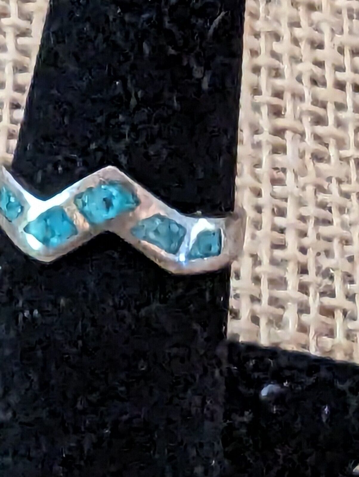 Unique Straight Line Wave Crushed Turquoise Over Silver Tone Ring Size 7