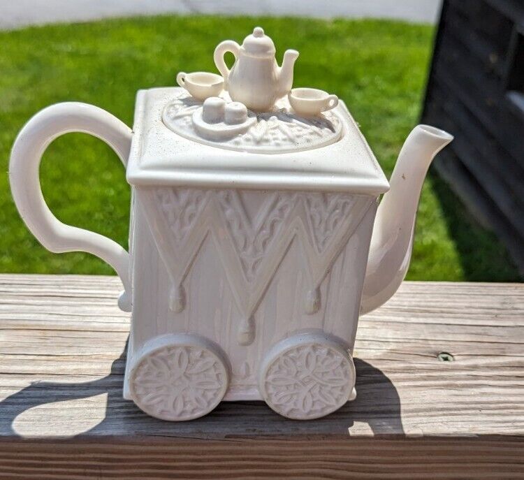 Lenox Butler's Pantry Teapot - Afternoon Tea Cart Figurine Decorative Tea pot