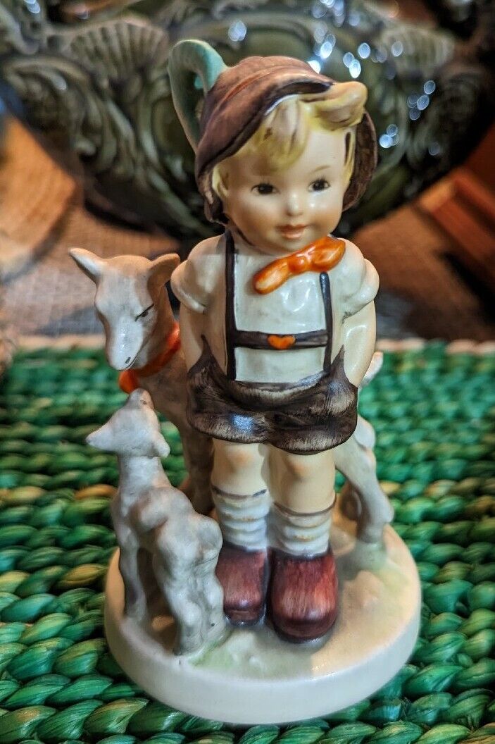 Goat Herder Hummel Goebel Porcelain Figurine 200/0 TMK-4 1960 4.5"