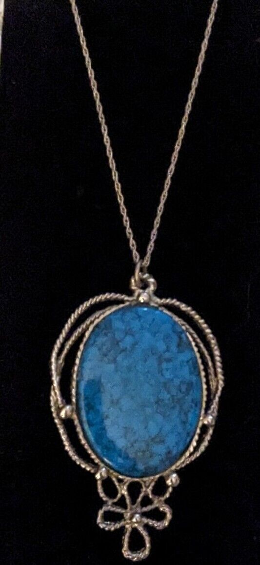 Silver Tone Faux Turquoise Southwestern Style Pendant 18" Thin Gentle Necklace