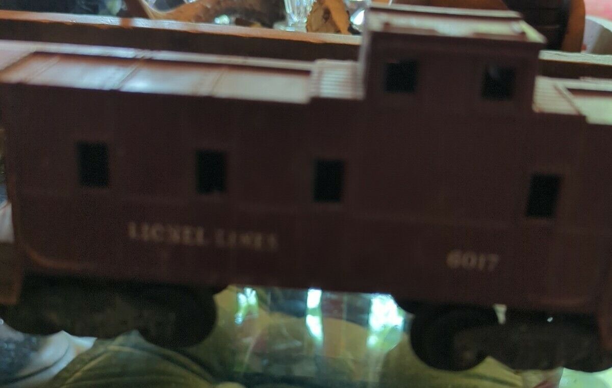 Lionel Lines 607 Brown Plastic Car