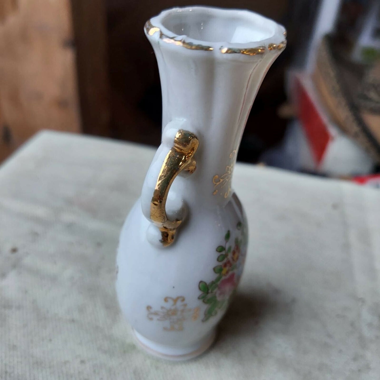 Vintage 4-5/8" Small Vase Made in Occupied Japan Porcelain White w Gold Accent