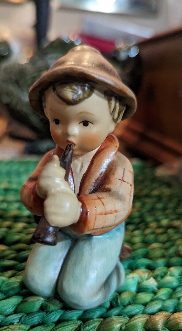 Vintage W Germany Goebel Hummel #214H Little Tooter Figurine 1968