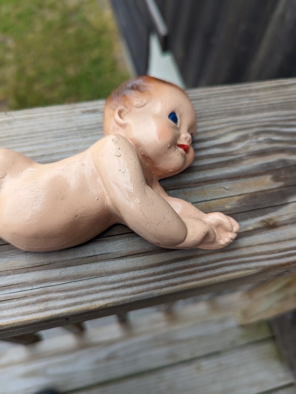 Vintage 1945 Palsto Plak Baby Lying On It's Tummy