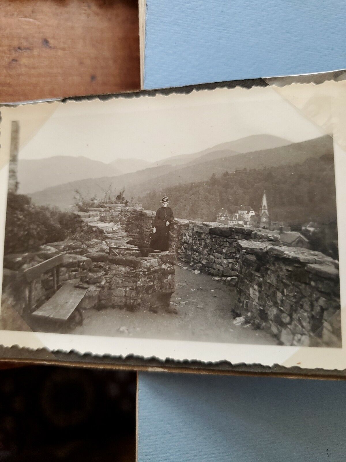 Old 8 Black And White European Photos In Wallet Sized Album