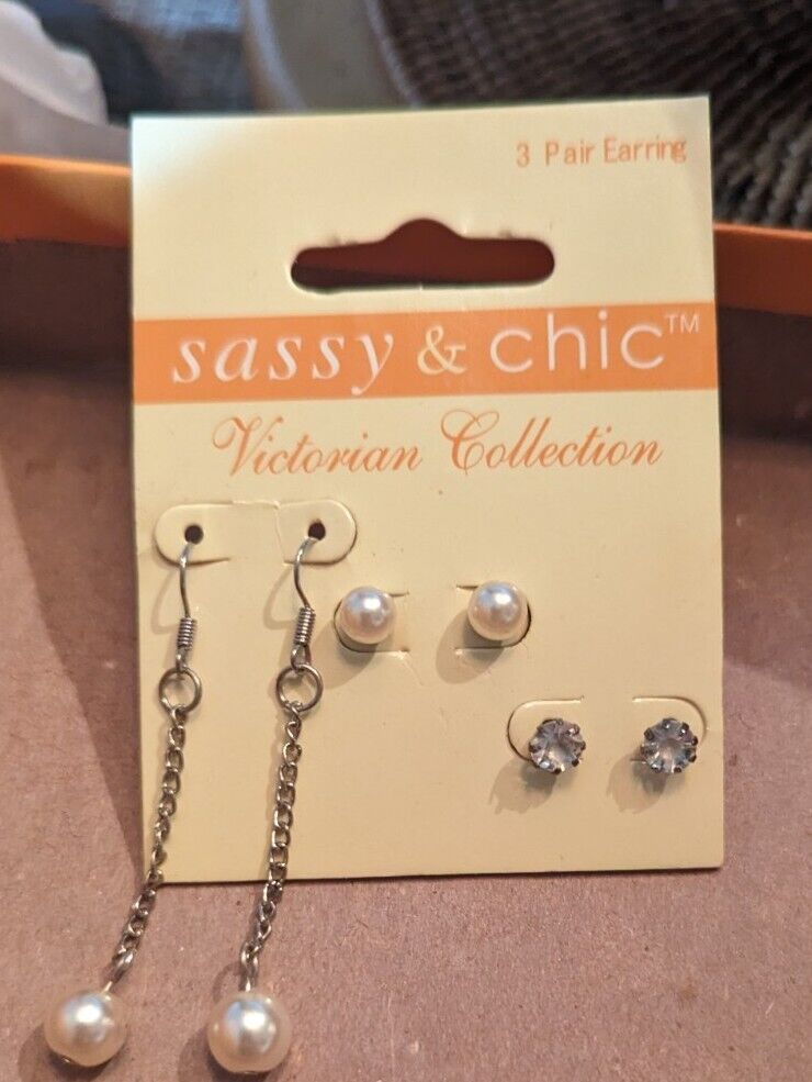 Sassy And Chic Victorian Collection 3 Pair Earrings