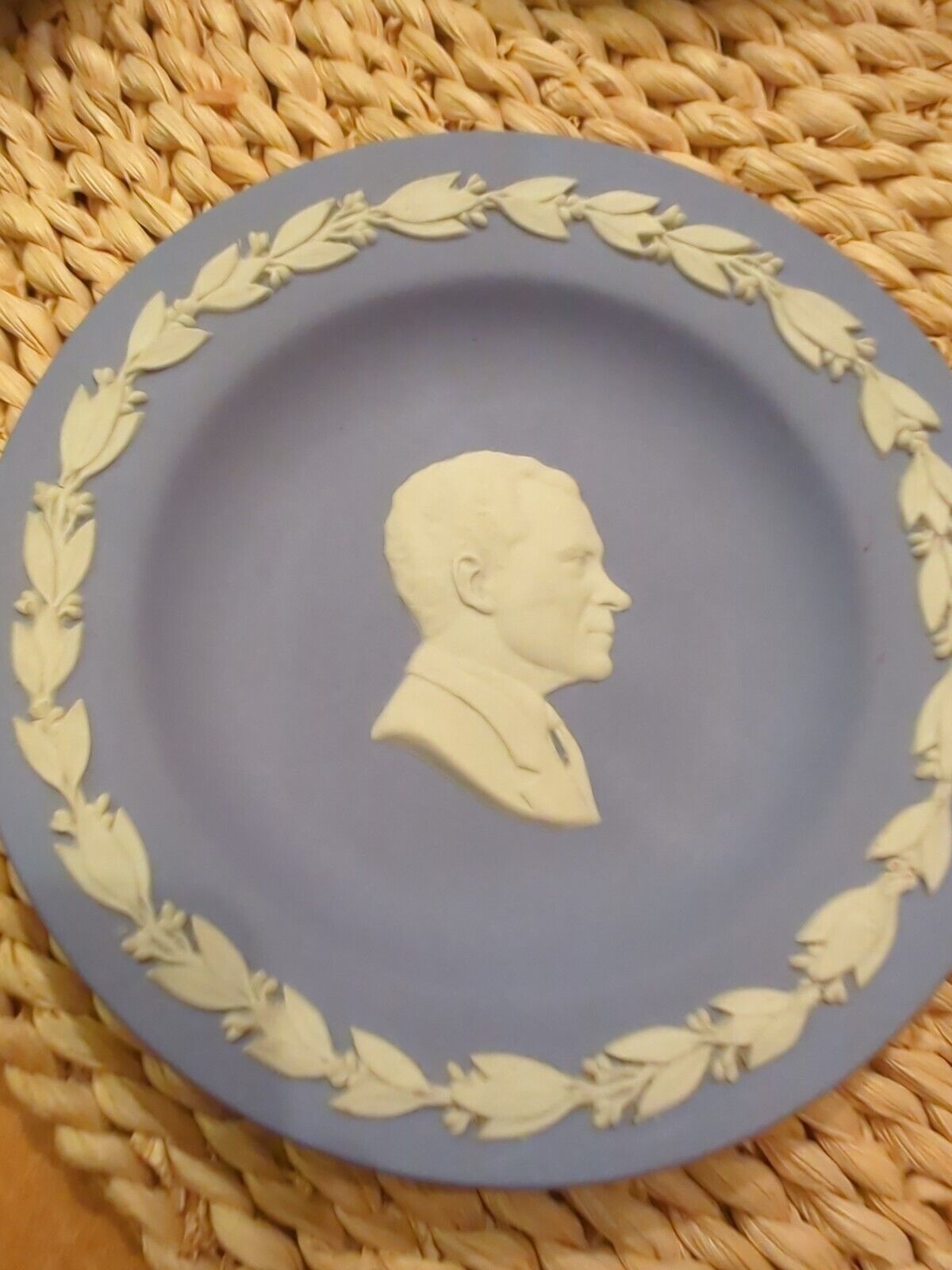 Vintage WEDGWOOD US PRESIDENT RICHARD M. NIXON SMALL 4" ROUND DISH