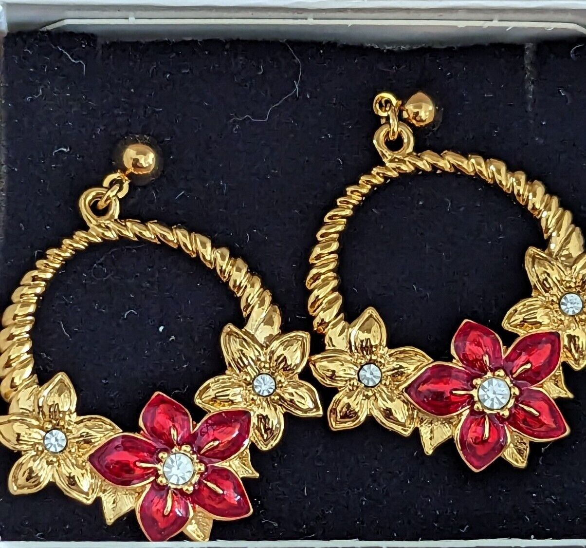 Vintage Avon Poinsettia Pierced Earrings, Golden enamel ,red, rhine, Steel Posts