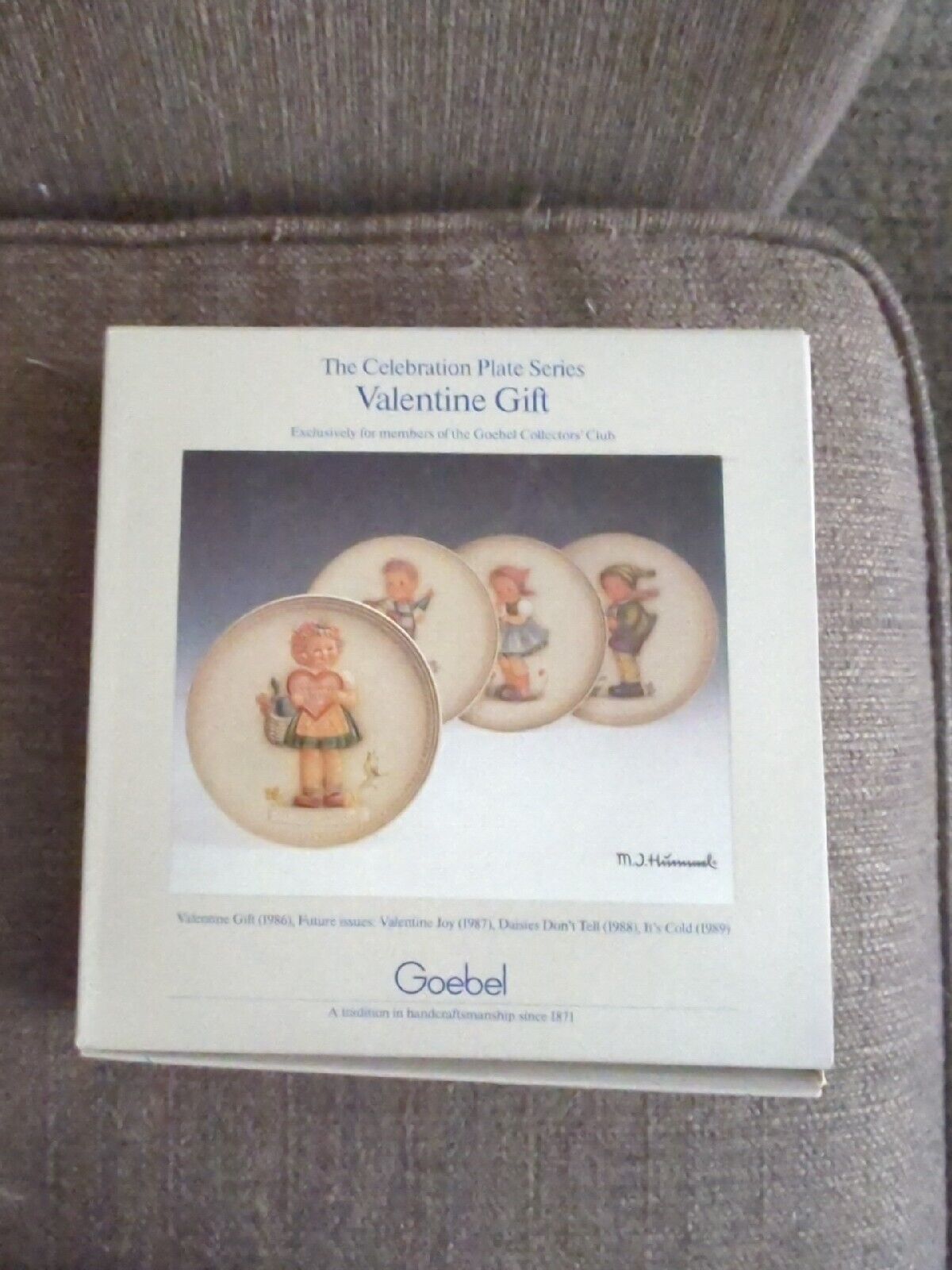 Goebel M.J. Hummel Miniature Collectors' Plate 1989 "Wash Day" w/ Box HUM 746