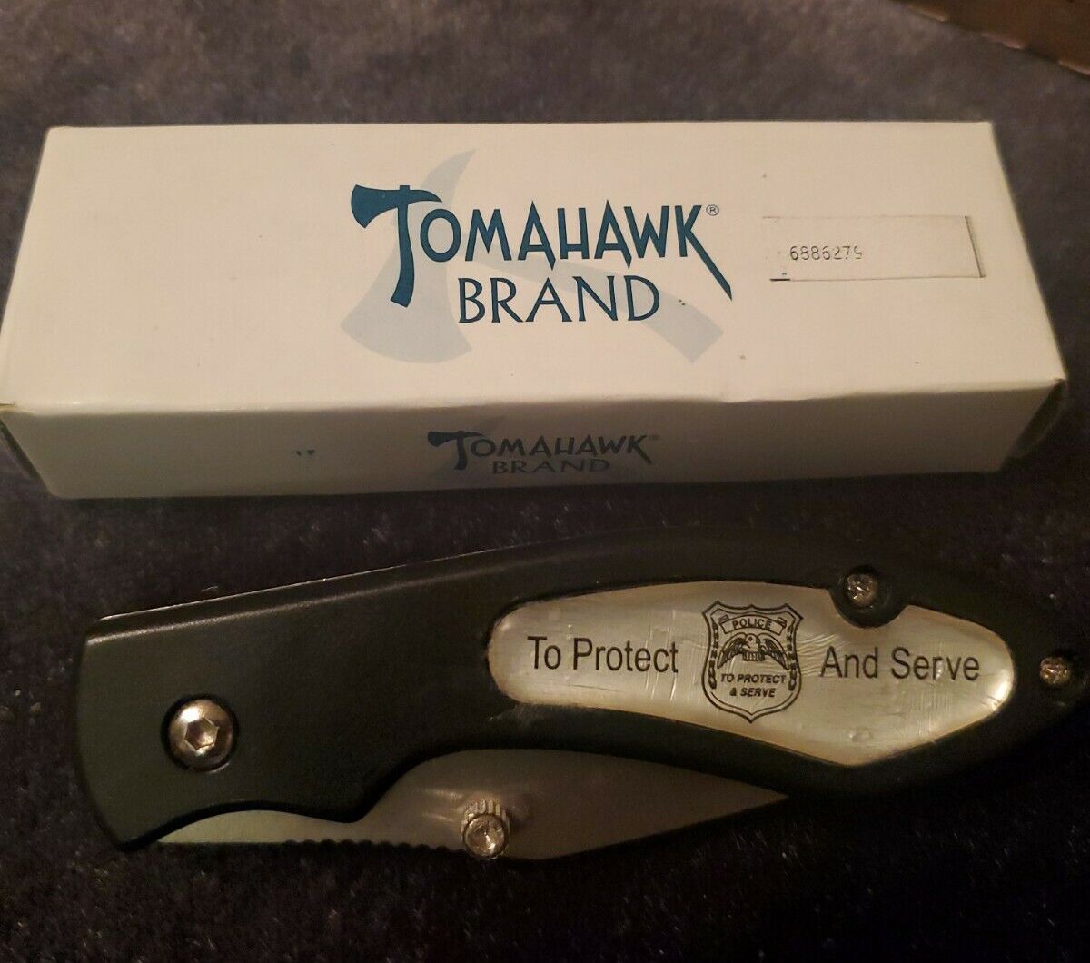 Tomahawk XL0769 Stainless Steel Pocket Knife "To Protect And Serve" handle