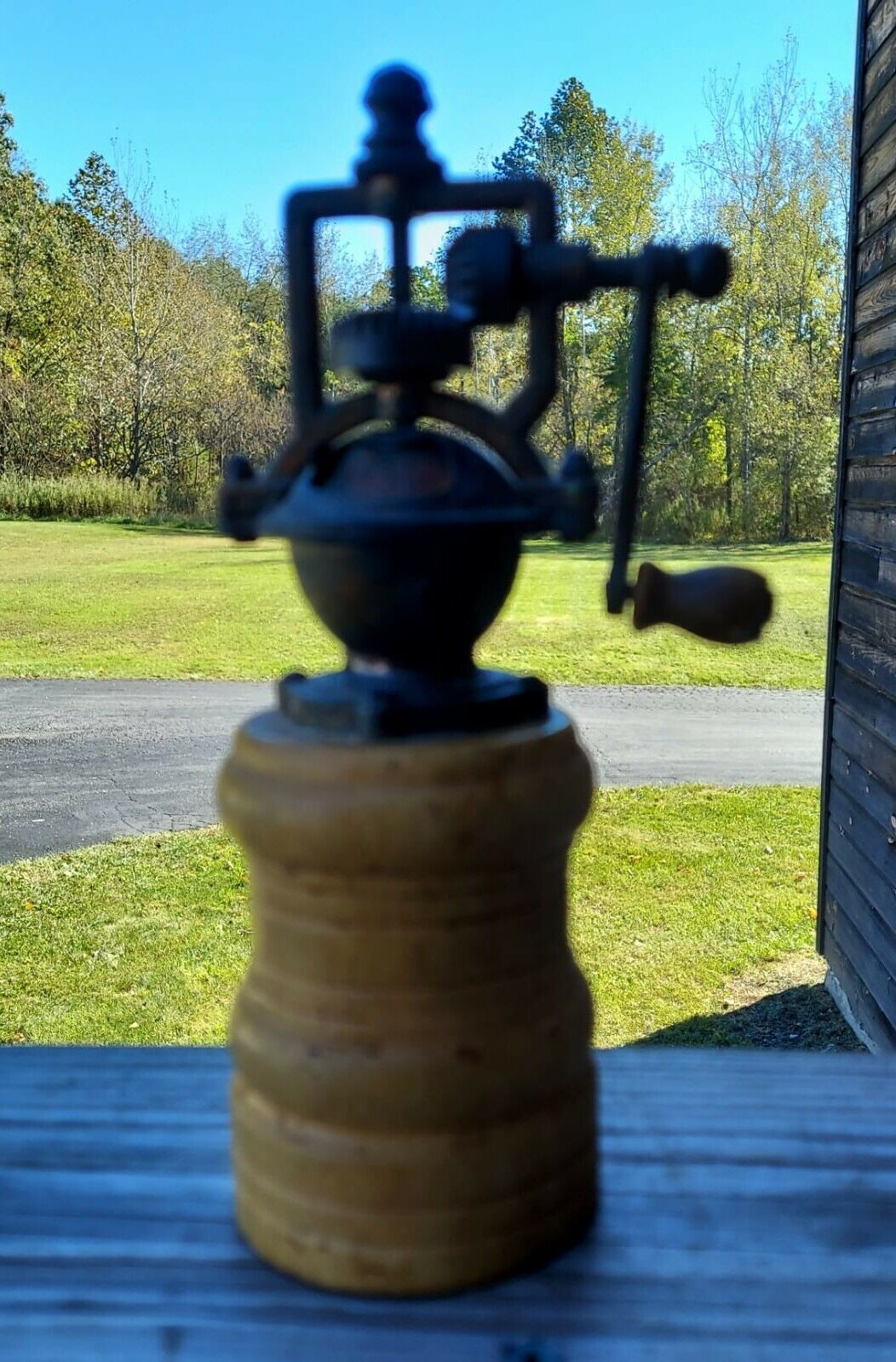 Cedar Wood Pepper Grinder