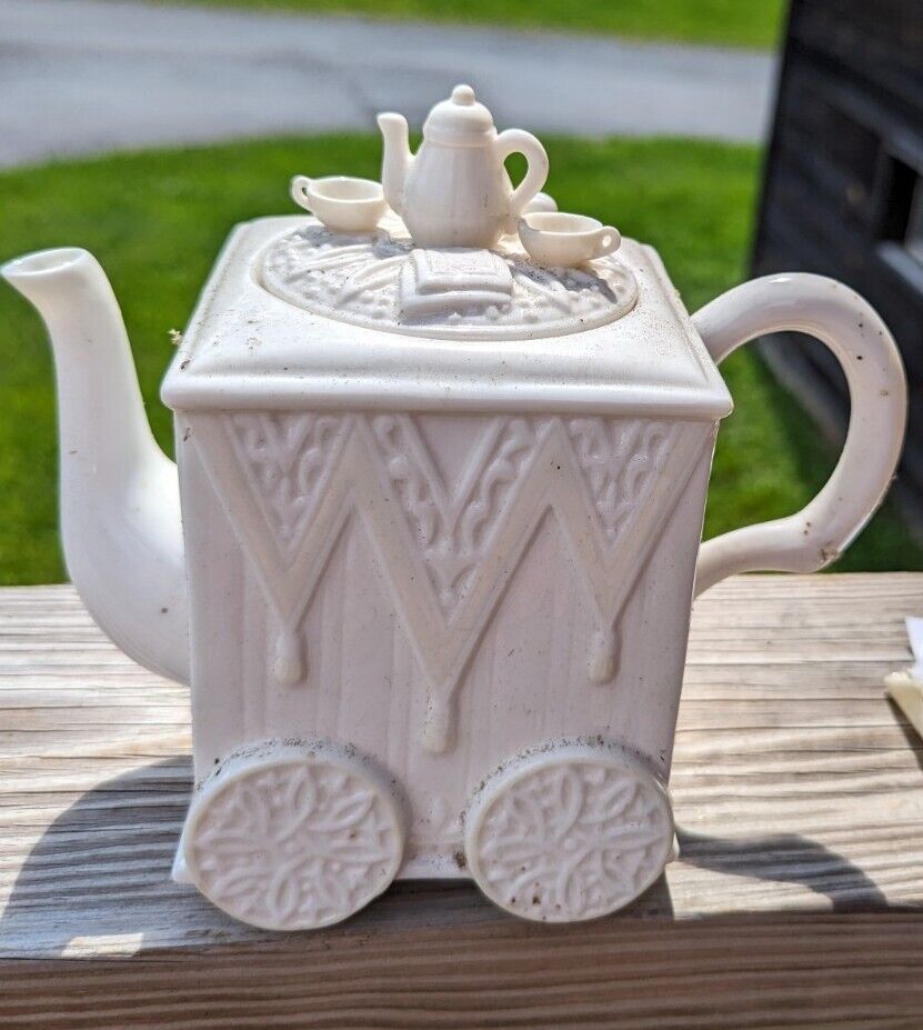 Lenox Butler's Pantry Teapot - Afternoon Tea Cart Figurine Decorative Tea pot