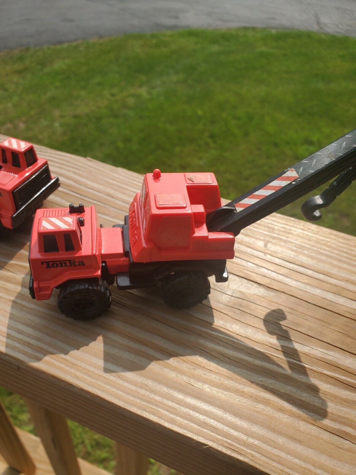 Tonka 2003 Hasbro Inc Pair Of Small Crane Trucks