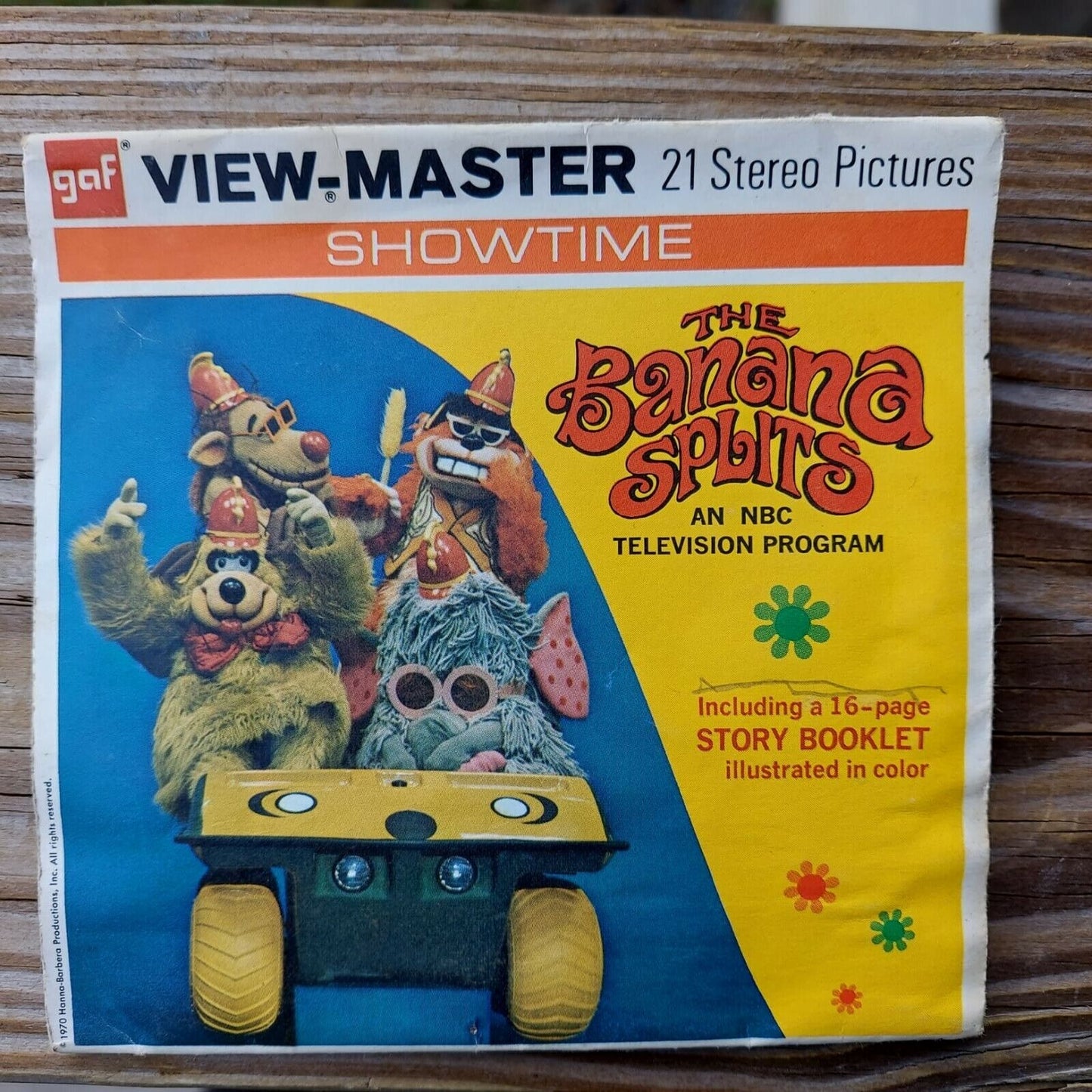 Vintage GAF View Master With Pictures Reels Casper,Popeye, Smokey Bear, and more