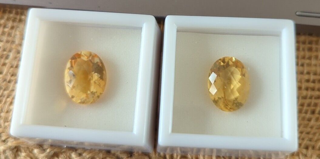 Two Loose Citrine Cut Gems Stones 17.00 Cts Total Wt 16x12mm Each Oval Shaped