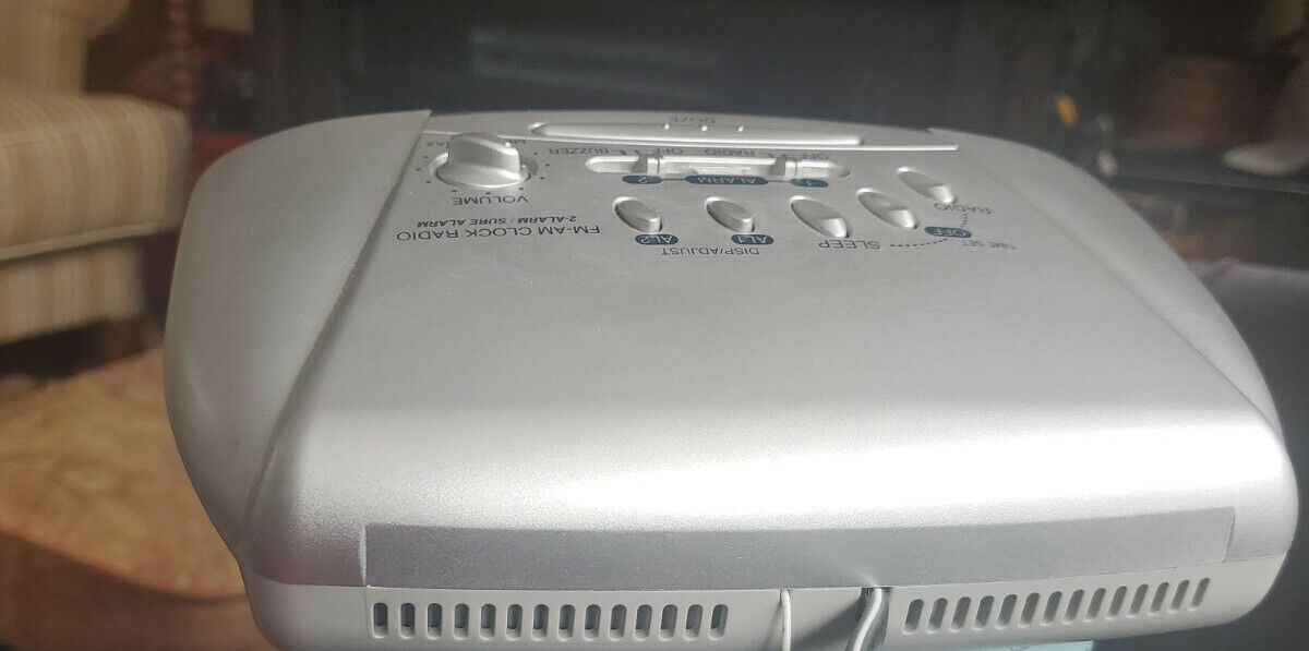 Panasonic RC-7200 Two Alarm System AM/FM Digital LED Display Clock Radio tested.