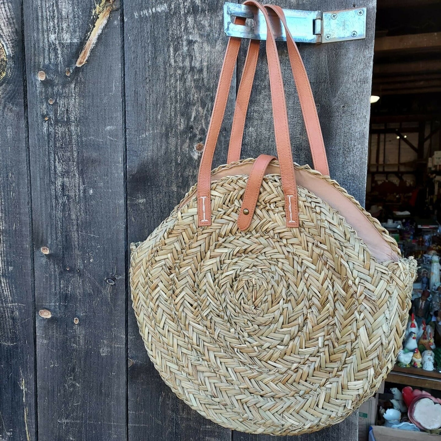 Universal Thread Goods Jute Straw Round Hand Bag