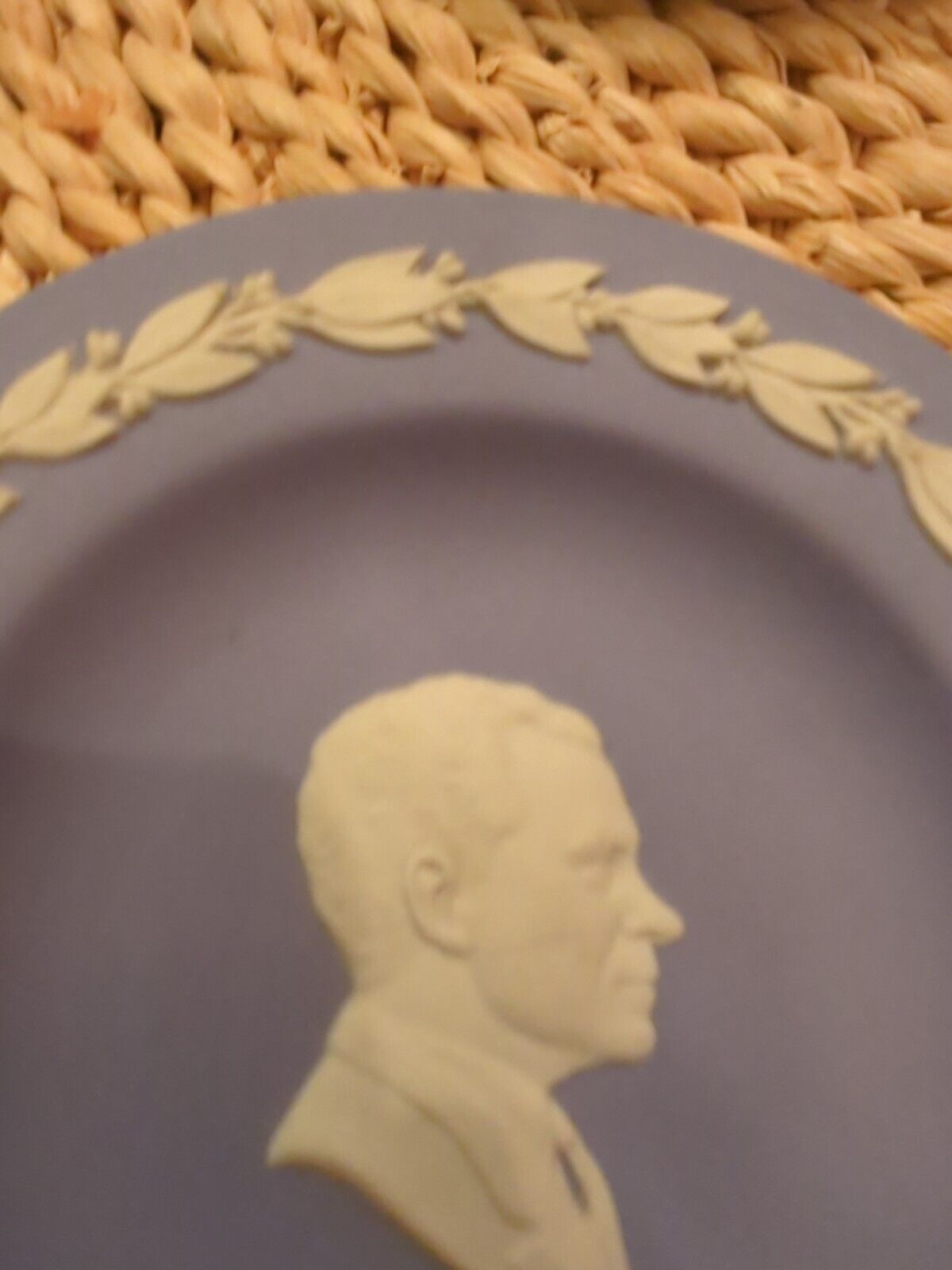 Vintage WEDGWOOD US PRESIDENT RICHARD M. NIXON SMALL 4" ROUND DISH