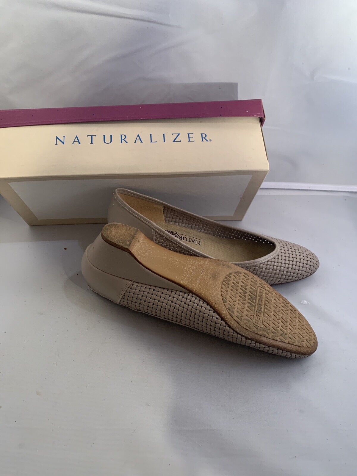 Naturalizer Classics Beige Shoes 8.5