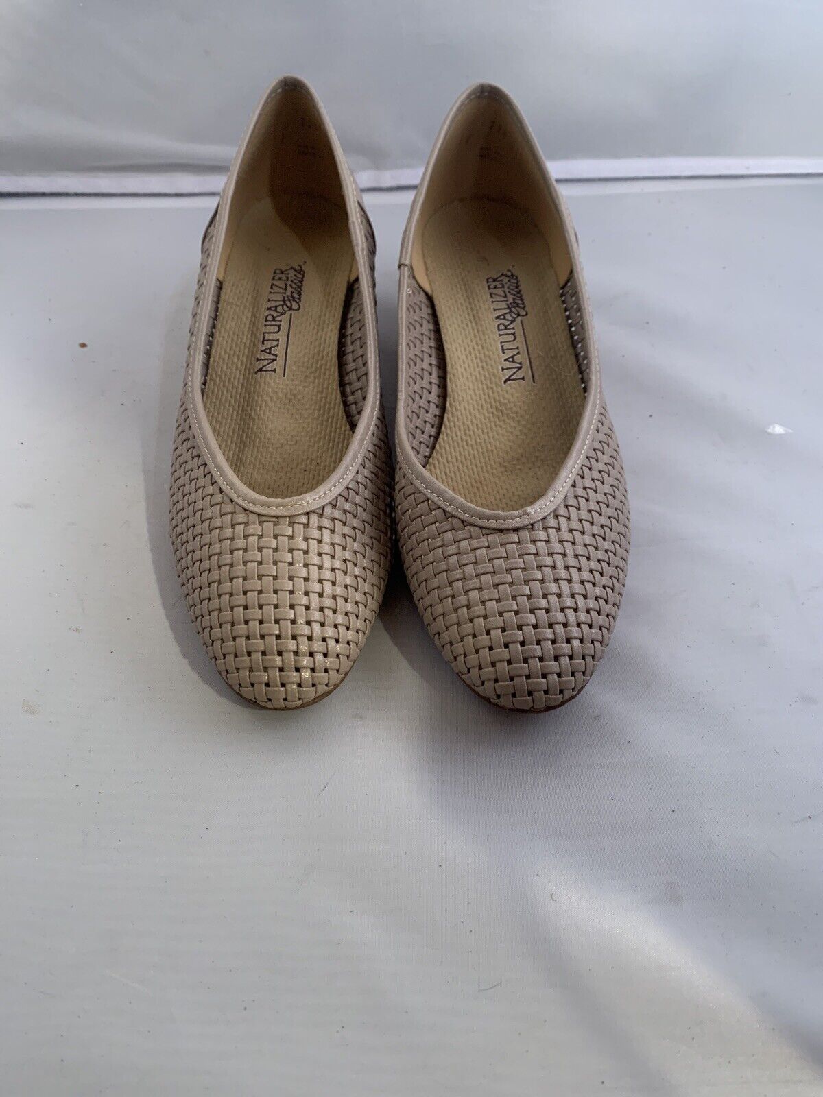 Naturalizer Classics Beige Shoes 8.5