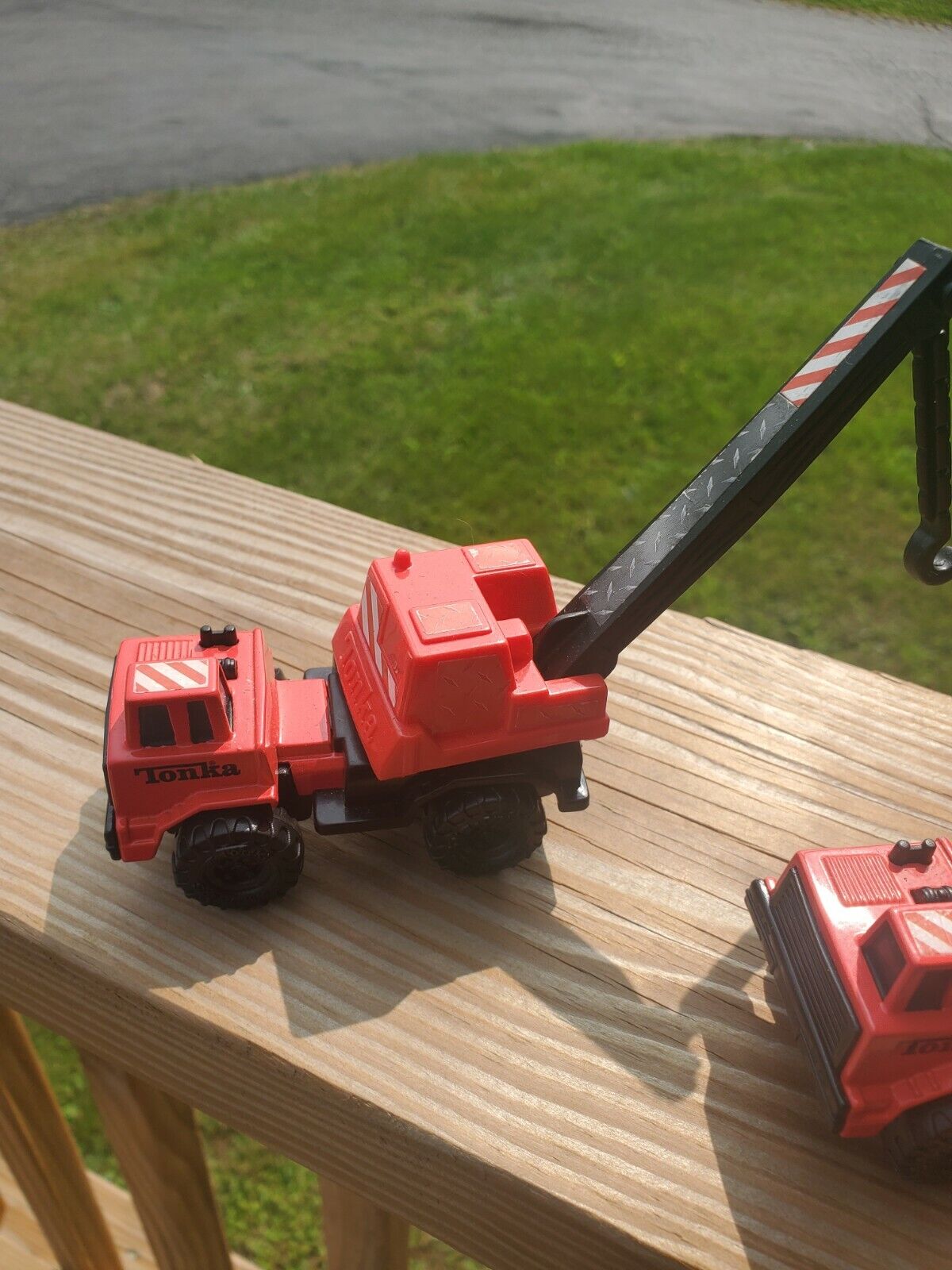 Tonka 2003 Hasbro Inc Pair Of Small Crane Trucks