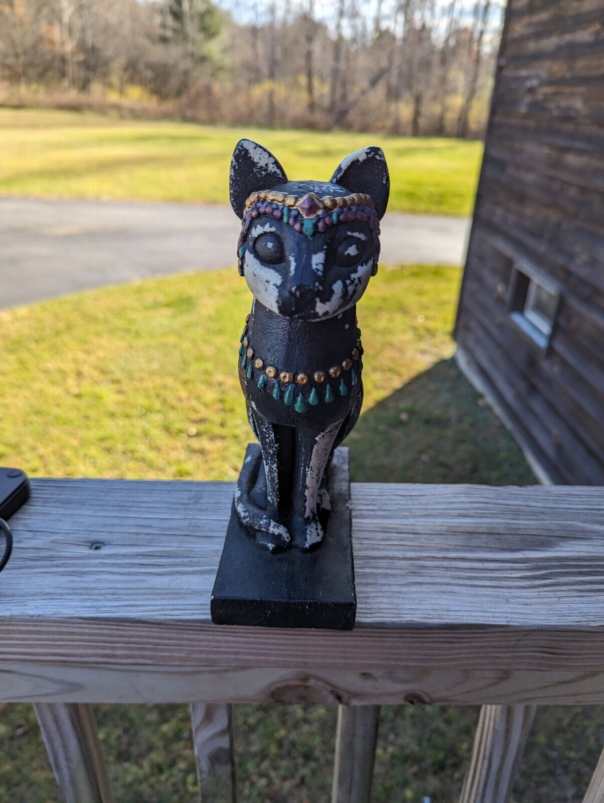 VINTAGE PEELING OTAGIRI ENESCO EGYPTIAN BLACK CAT WITH JEWELS FIGURINE PARASTONE