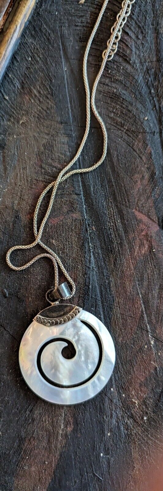 Mother Of Pearl And Sterling 925 Silver Wave Necklace Diameter 2" Rope Chain 18"