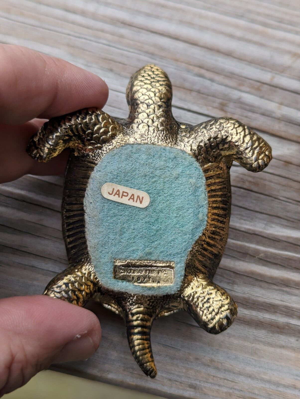 Vintage Holiday Fair Co 1971 Two Turquoise Eyed Brass Turtles Figurines Japan