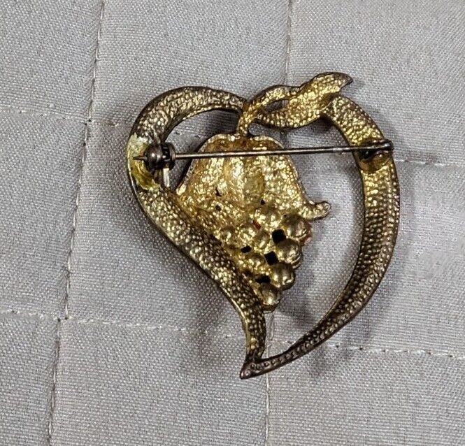 Beautiful Vintage 1950s Rhinestone And Enamel Golden Brooch