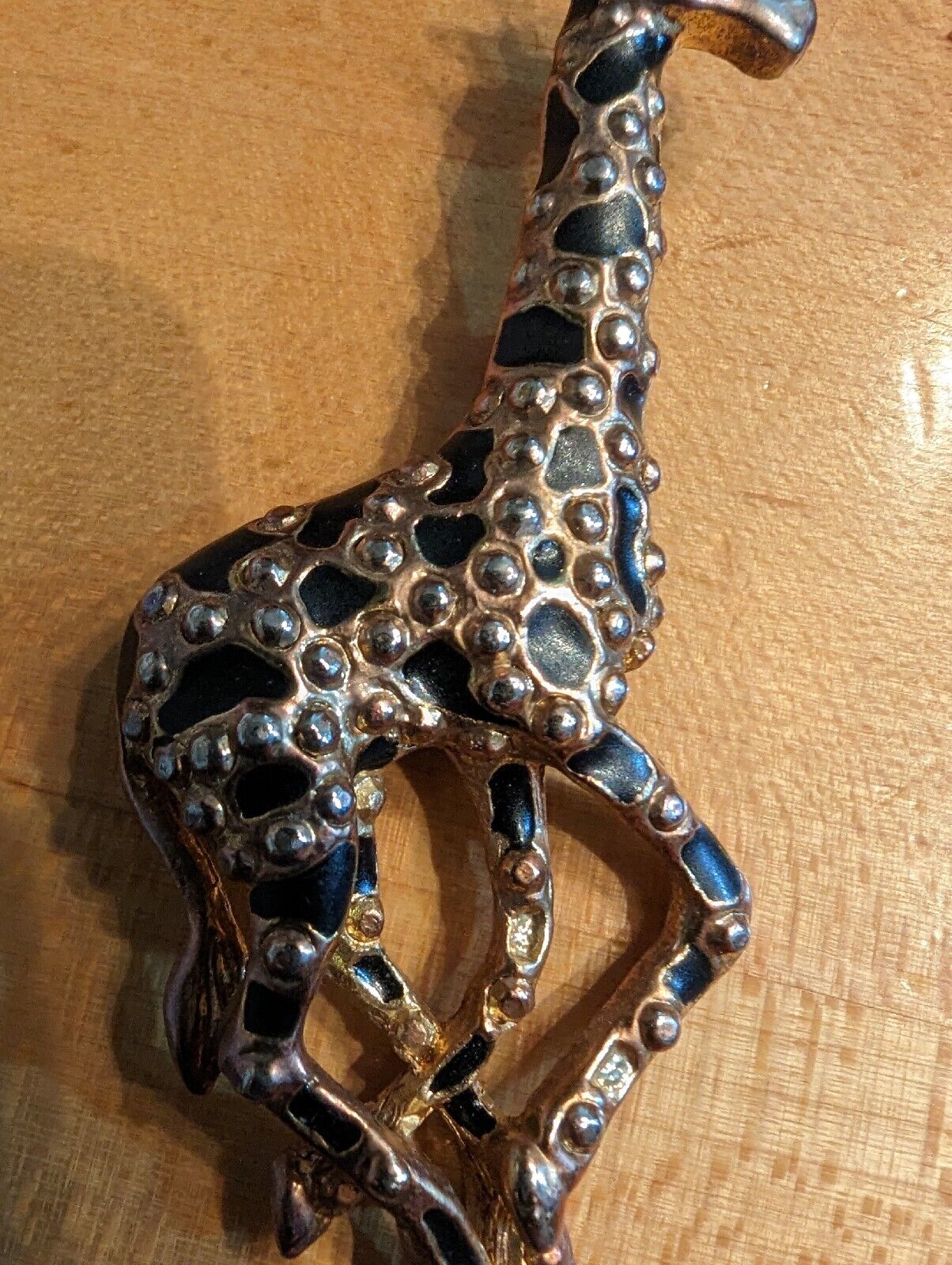 Giraffe Figure Lapel Brooch Pin