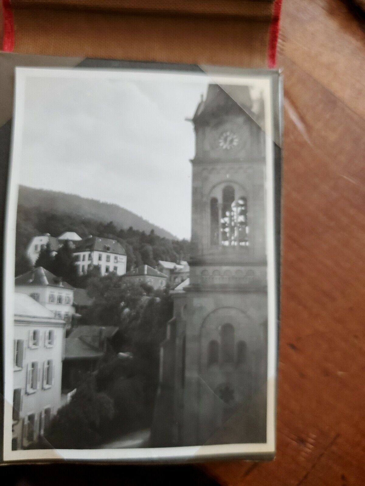 Old 8 Black And White European Photos In Wallet Sized Album