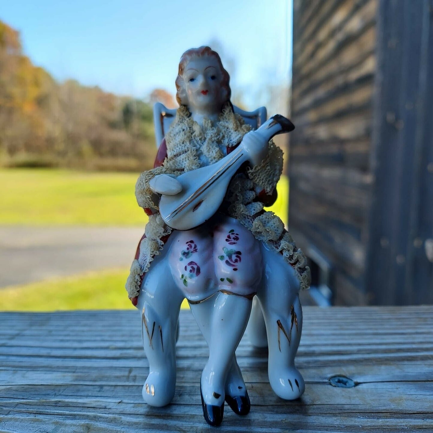 THAMES PORCELAIN FIGURINES COLONIAL MAN & WOMAN IN CHAIRS/2 PC/Japan/handpainted