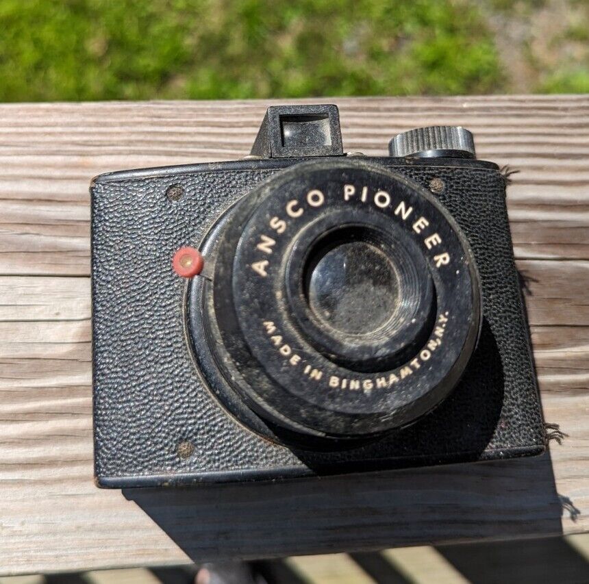 Vintage 1947 Ansco Pioneer Film Plastic Camera with STRAP Untested! Made in USA