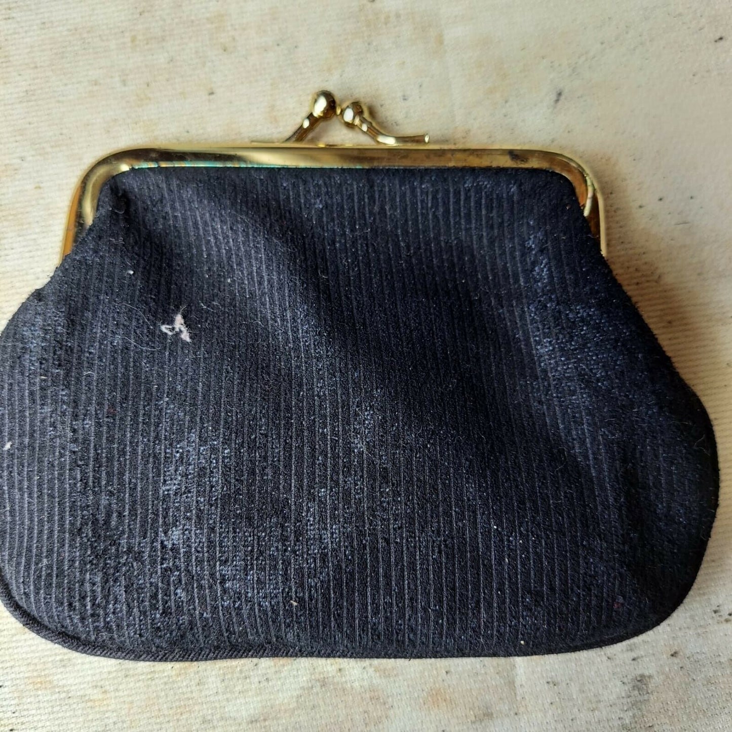 Avon Gift Collection Black Suedean Coin Purse NIB British HK.