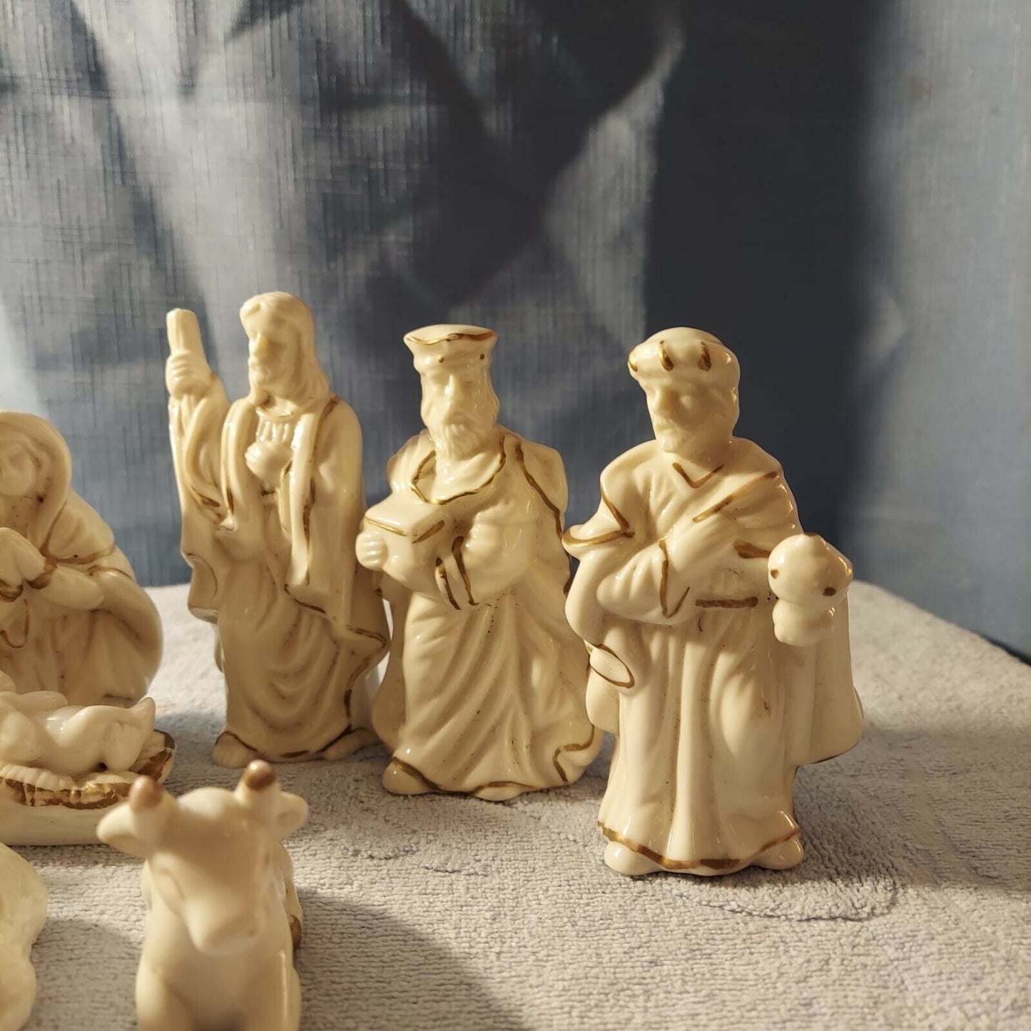 Vintage Nativity Set 8 Figurines