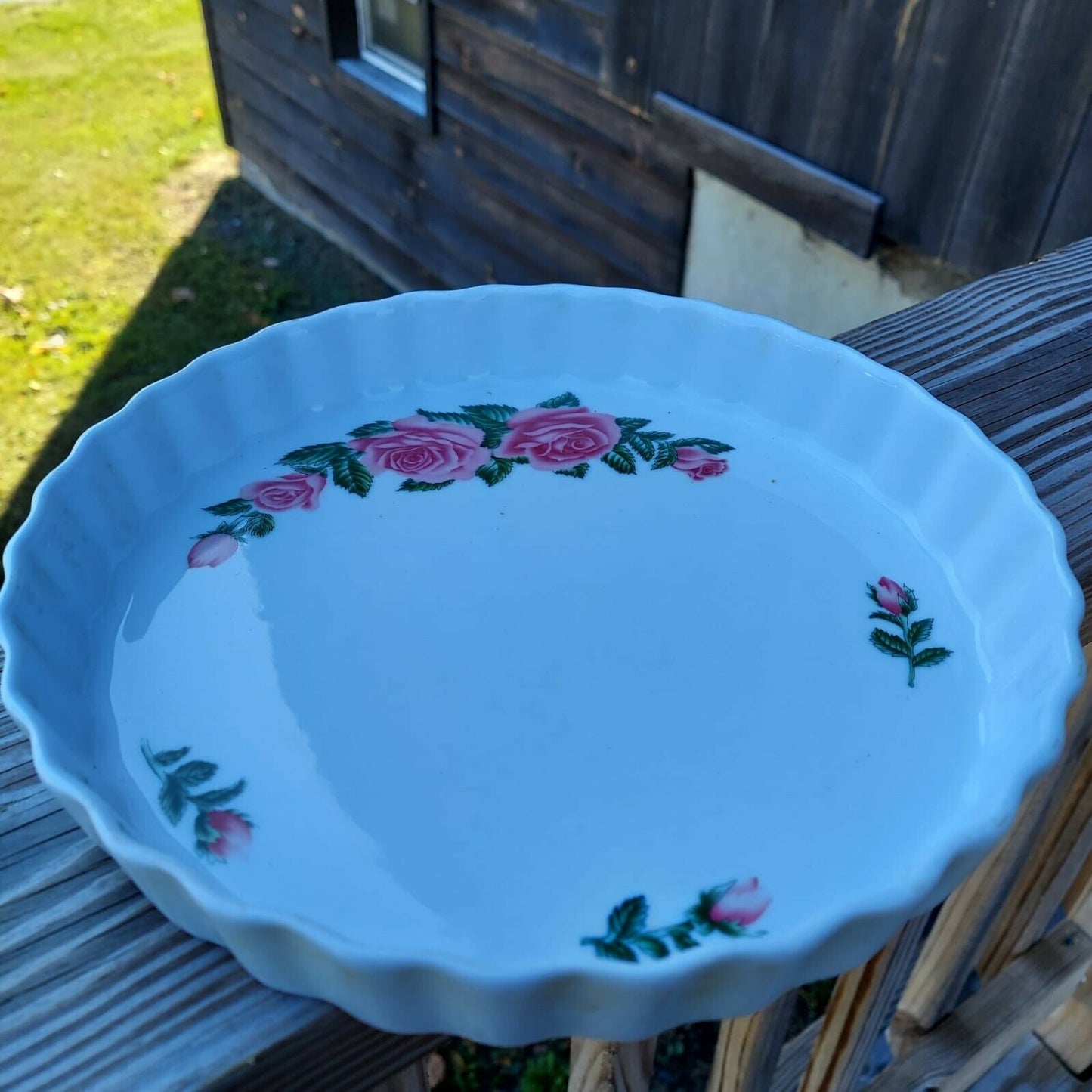 CHRISTINE HOLM PINK ROSE PATTERN PIE AND QUICHE DISH