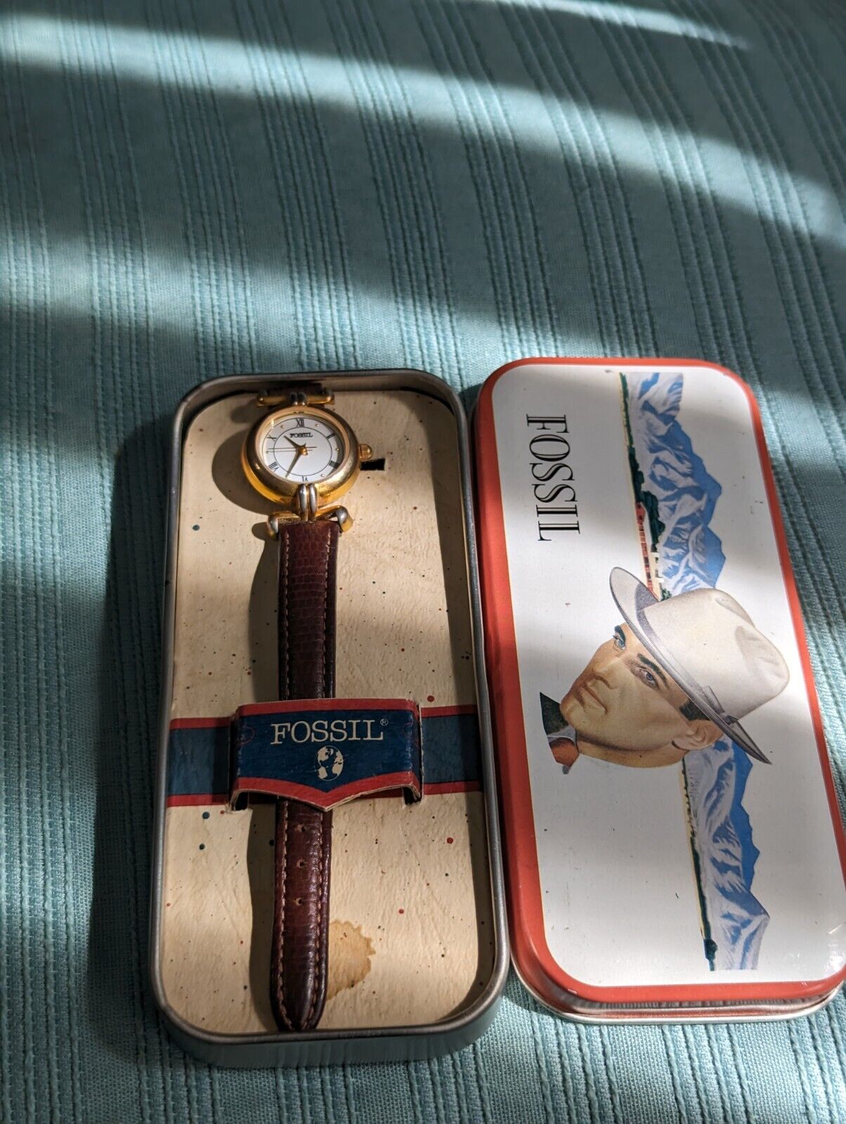 Vintage 1990 Fossil Ladies Watch In Tin Works.