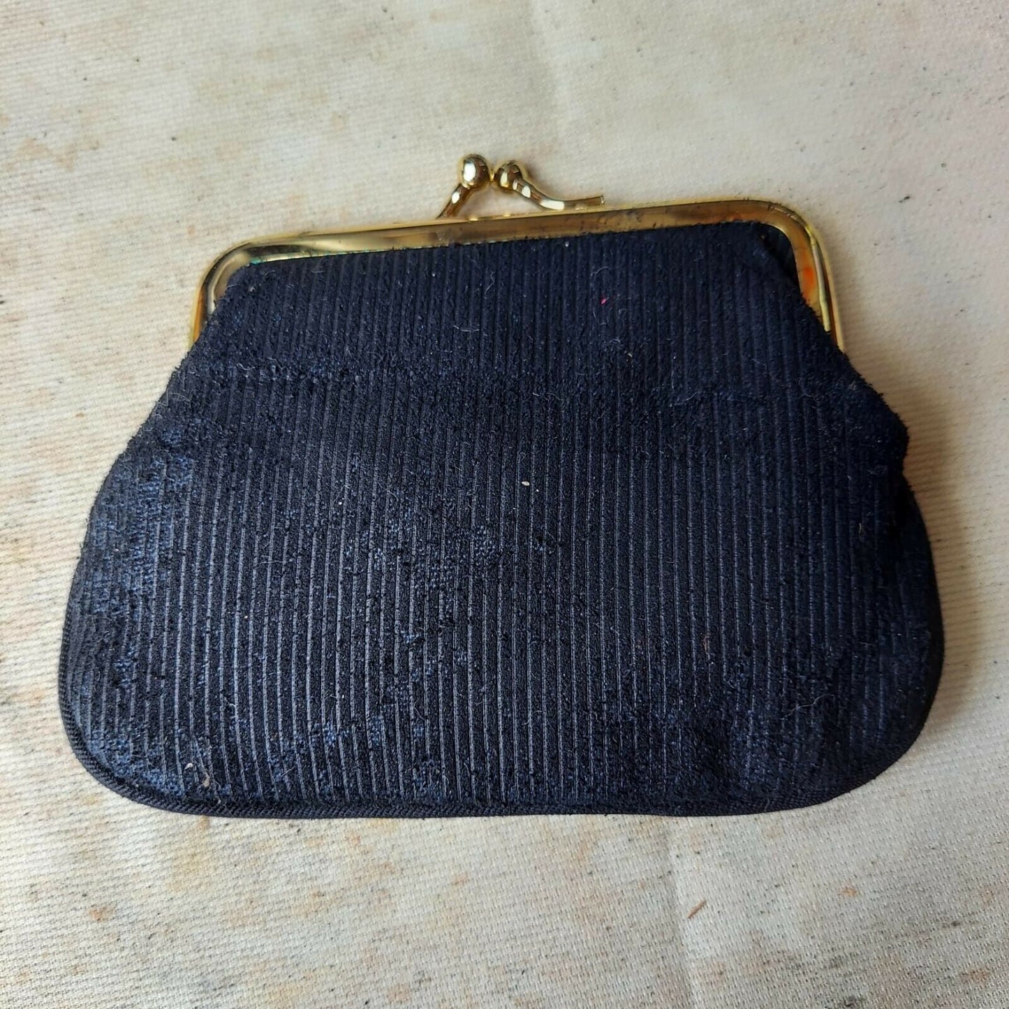 Avon Gift Collection Black Suedean Coin Purse NIB British HK.