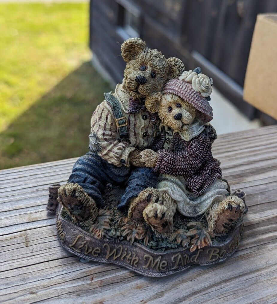 Boyds Bears & Friends Bearstone #228330 Henry & Sarah The Best in Yet to Come