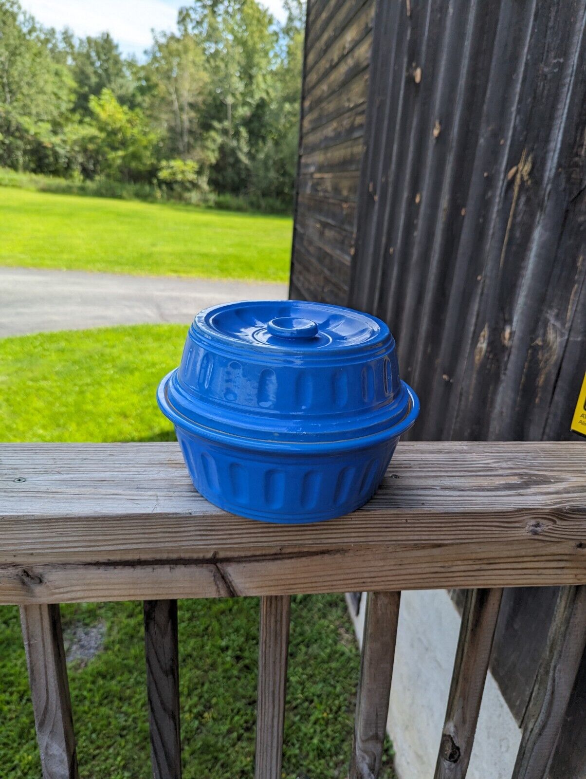 Monmouth Western Stoneware Casserole Dish & Lid Periwinkle Blue Vintage Nice